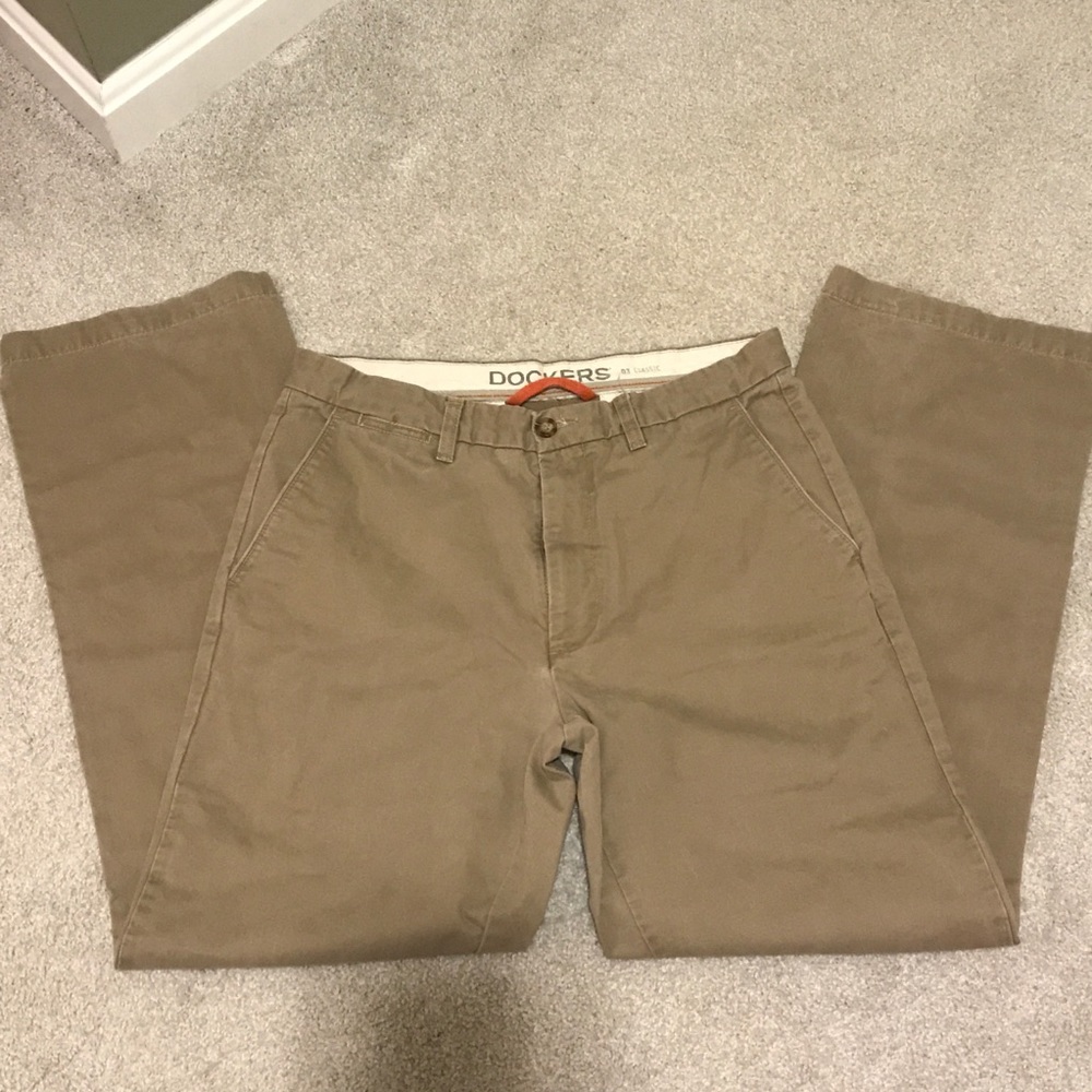 Dockers . Classic fit